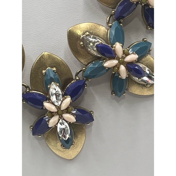 J. CREW Blue Peach Clear
Iridescent Rhinestone Gold Tone Statement Necklace - Picture 5 of 13